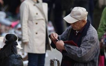 梦见和死人在一起是什么意思？ 梦见和死人在一起预示什么