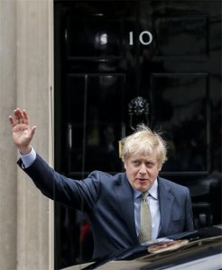 ​约翰逊正式就任英国首相